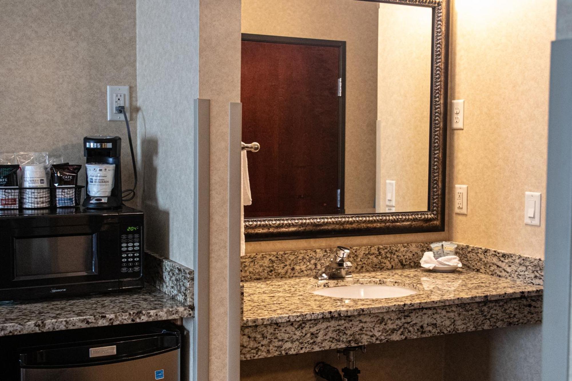 Best Western University Inn&Suites Forest Grove Exterior foto
